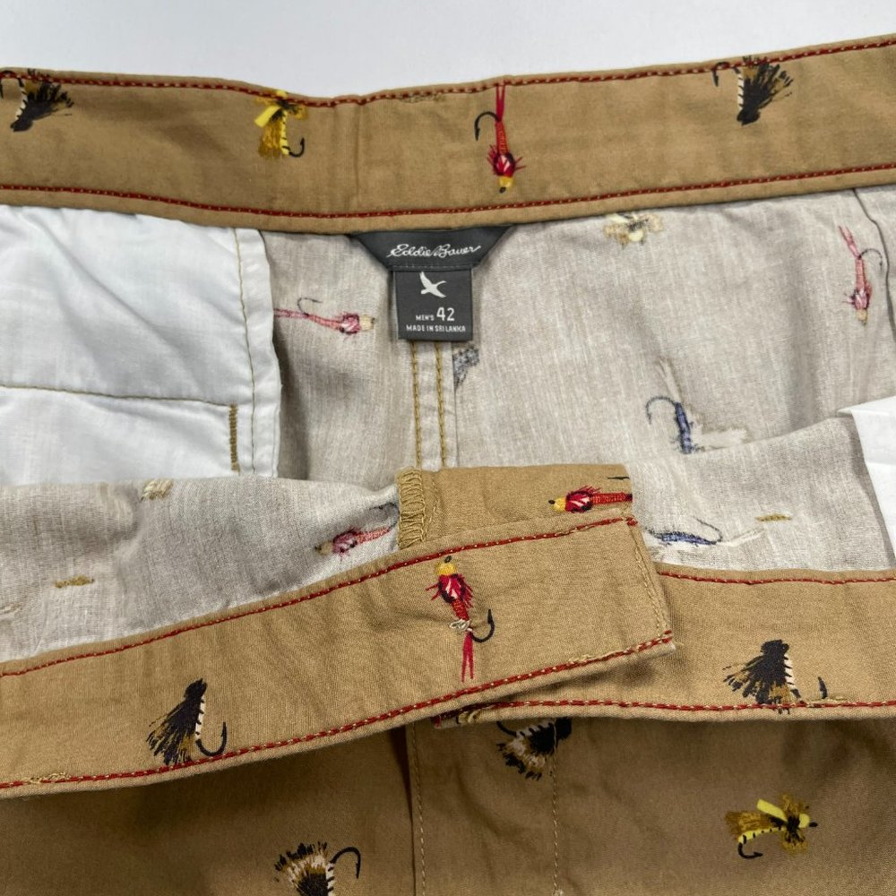 Eddie Bauer shorts with fishing lures printed, Size 42 - Picture 4 of 7